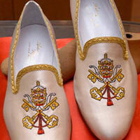 papal-shoes